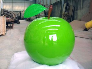 GFK Apfel Skulptur