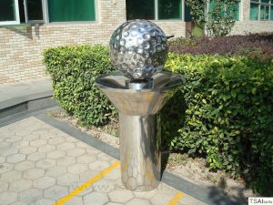 Golfball Brunnen aus Edelstahl