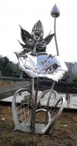 Wasserblume-Stahlskulptur